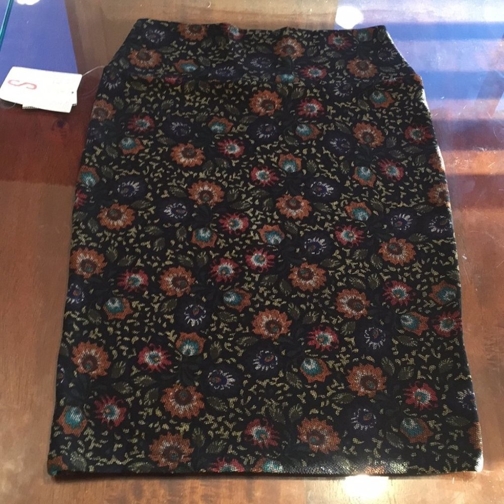S LuLaRoe Cassie Skirt B06‎ 16